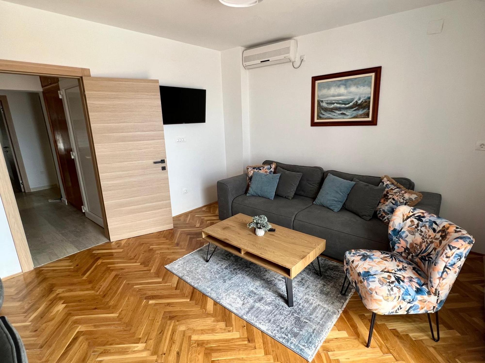 Ana Apartment